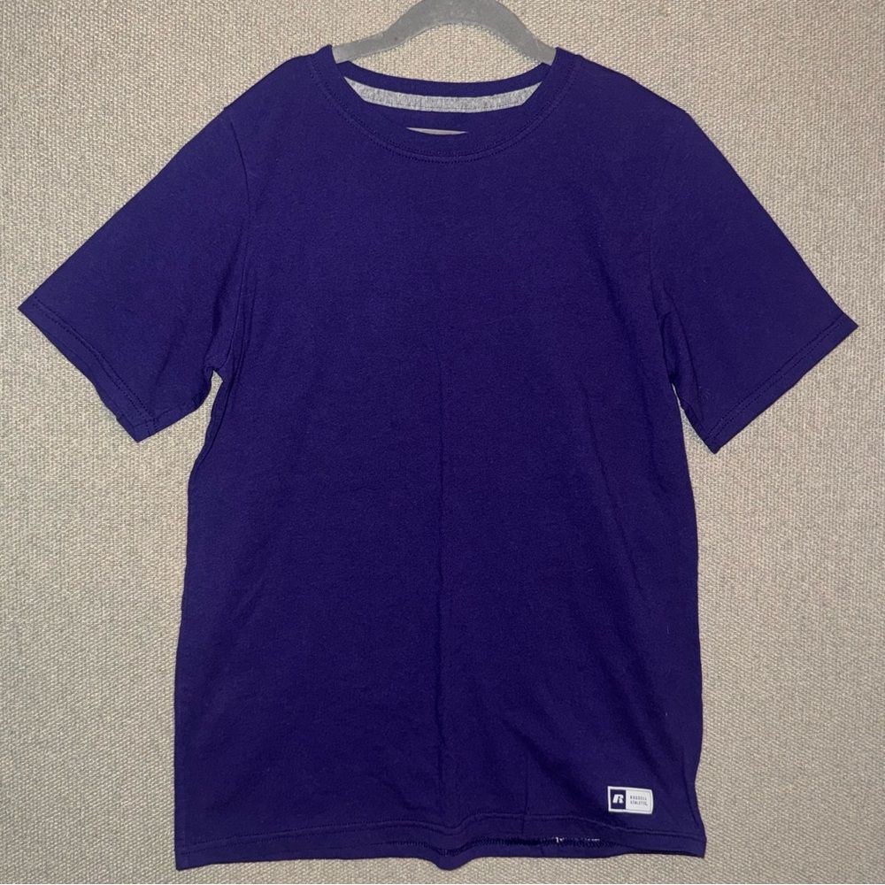 Russell Athletic size Large Purple Crewneck Tee